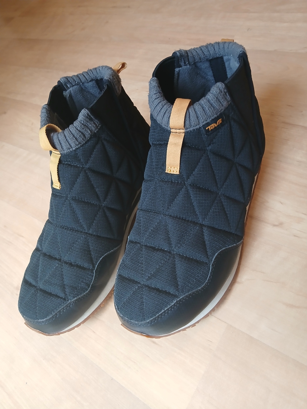 Teva Women's Quilted Slip-On Winter Boots